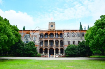 苏州大学