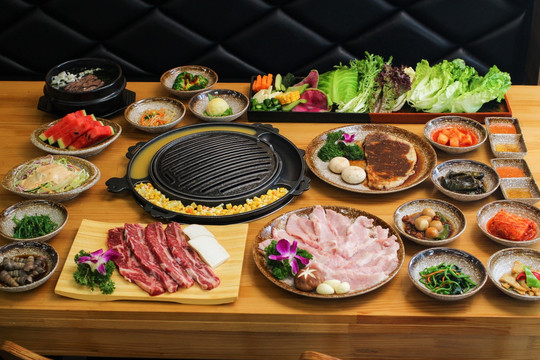 韩国烤肉套餐 韩国烤肉合照