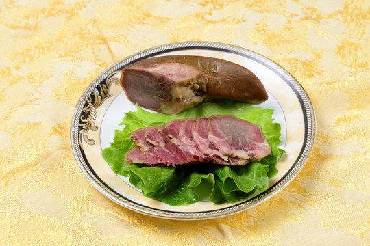 卤猪舌