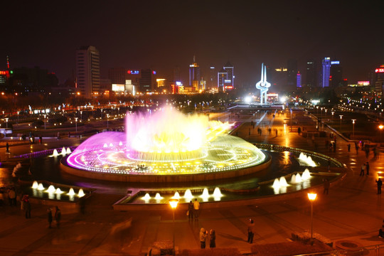 济南泉城广场音乐喷泉夜景