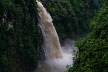 岑巩龙鳌河飞水
