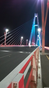 斜拉桥桥面夜景