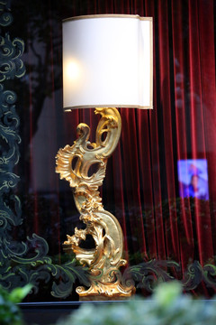 金色欧式雕花台灯
