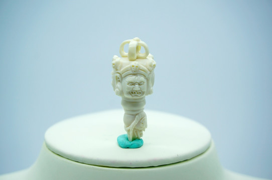 象牙吊坠图片
