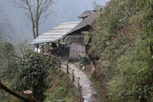 山中老房子