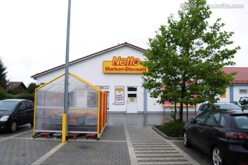 德国超市 停车场