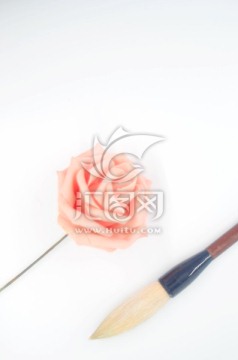 玫瑰花和毛笔