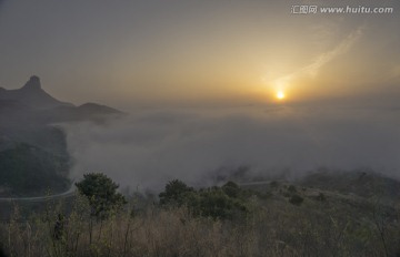 云海日出