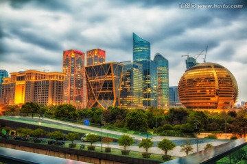 杭州钱江新城建筑群夜景HDR