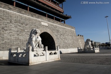 北京永定门前白狮子