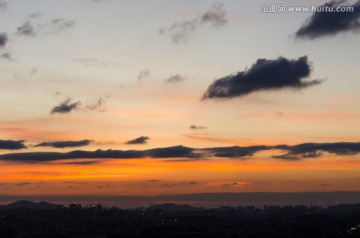 朝霞