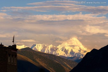 贡嘎神山风光