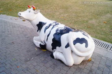 奶牛雕像