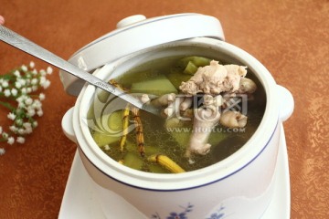 胜瓜鸡肉汤