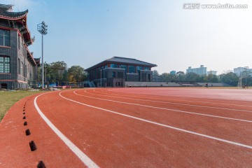 大学运动场 跑道