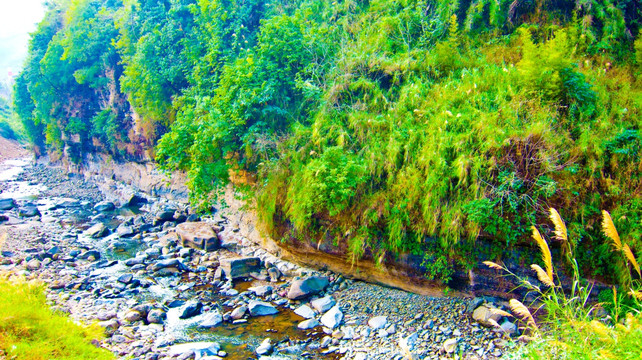 悬崖 河道