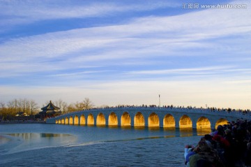 北京颐和园十七孔桥夕照