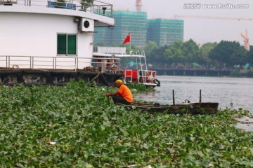 河道清理工