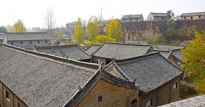 农村青瓦房建筑图片