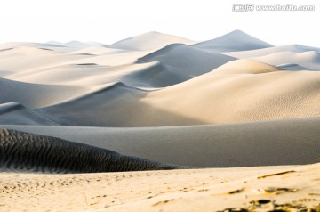 光影沙丘沙漠