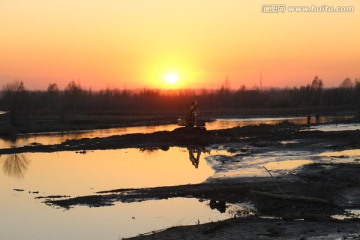 河水 夕阳