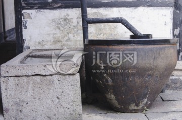 古代江南水缸与洗衣台