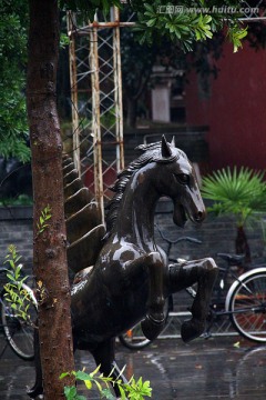 武汉 长春观 飞马雕像