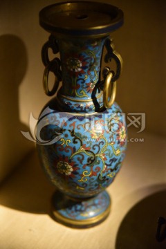 珐琅铜花瓶