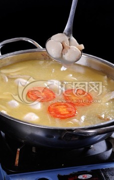 野菌鱼丸汤锅