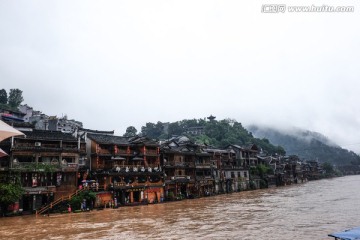 雨后古镇