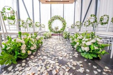 婚礼鲜花步道