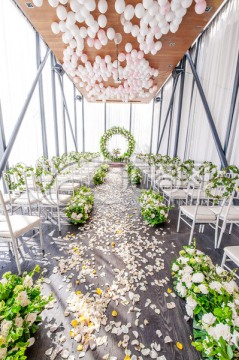婚礼鲜花步道