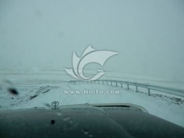 漫天大雪