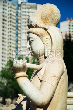 佛在人间