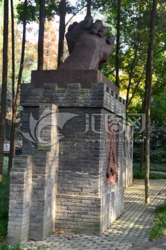 壮士出川文化墙 抗战题材雕塑