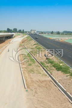 道路建设 道路施工 铺沥青