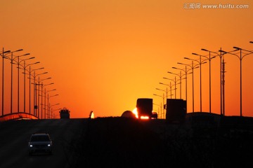 夕阳 公路 车流