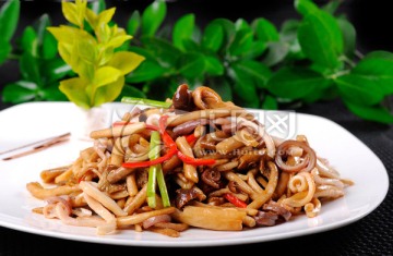 茶树菇炒肚丝