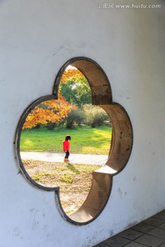 儿童 中式园林窗