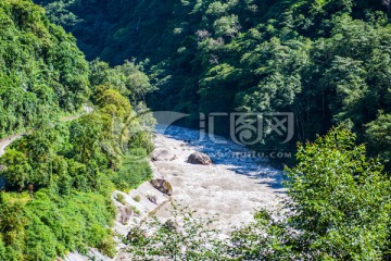 西藏雅鲁藏布大峡谷