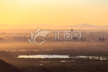 西山远眺北京城西城区晨景