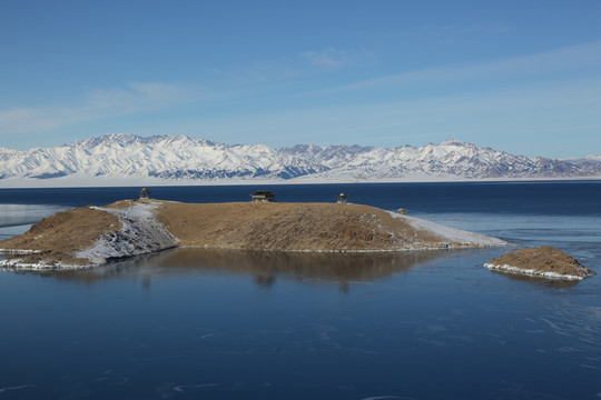 赛里木湖冬景