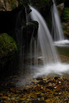 溪水长流