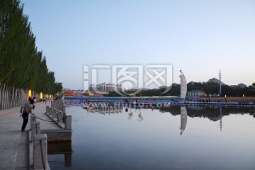 党河风情线夜景