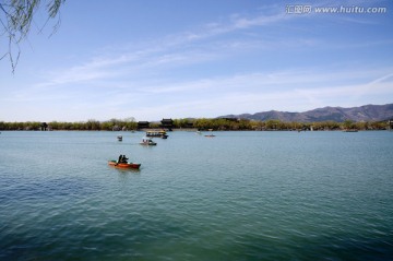 舟影昆明湖