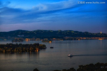杭州西湖宝石山夜景