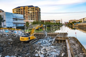 河道挖掘机