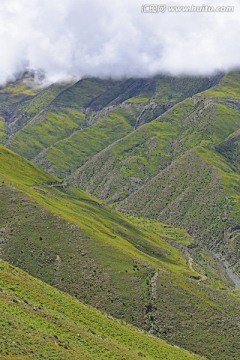 群山 高原山形