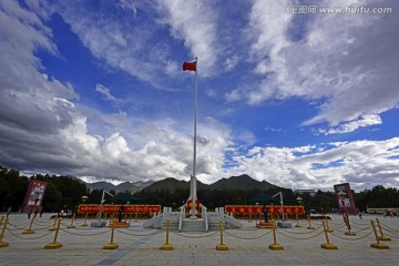 布达拉宫广场