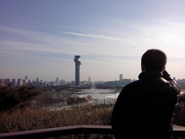 雪地里 北京奥运会望天树瞭望塔